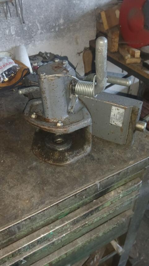 Anhängerkupplung 330 mm