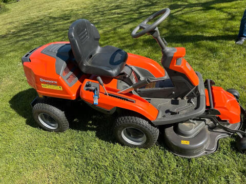 Husqvarna Rider R216T AWD