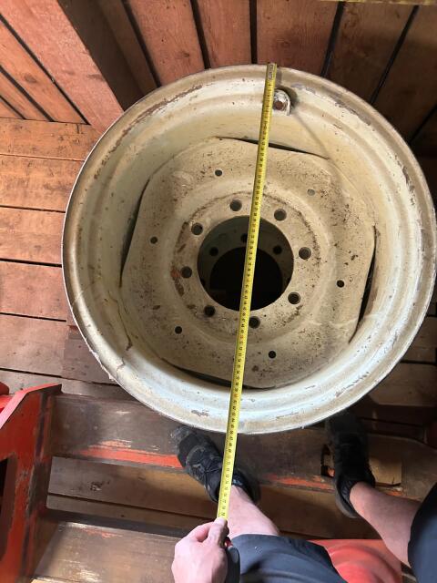2 Stk. Steyr Felgen 24 x 13