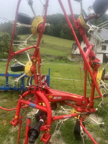 Zettkreisel Pöttinger Hit 690 N