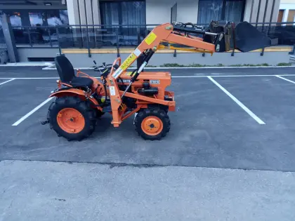 Kubota B7001D mit Frontlader, inkl. Schaufel