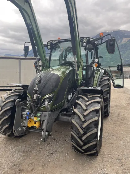 Valtra A115