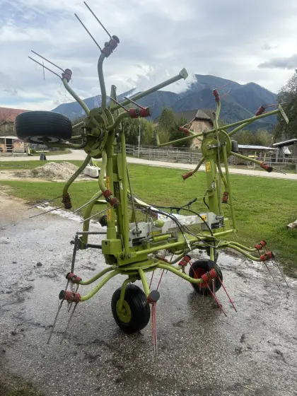 Claas Volto 550 H