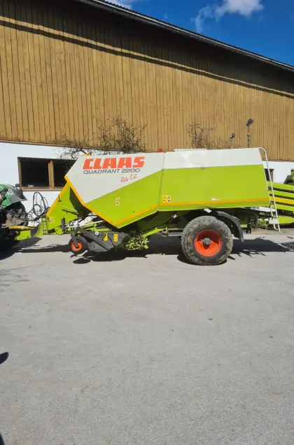 Claas Quadrant 2200 RC Großpackenpresse