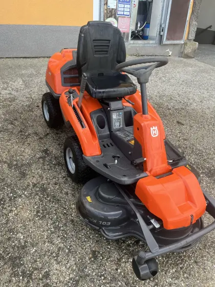 Rasentraktor Husqvarna Rider 320 AWD