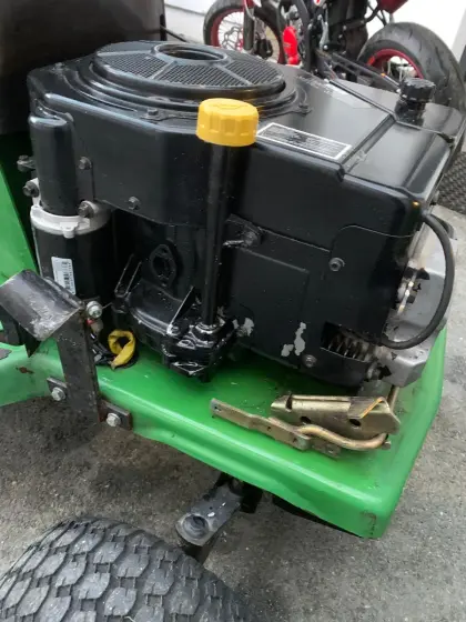 Rasenmähertraktor John Deere STX 38