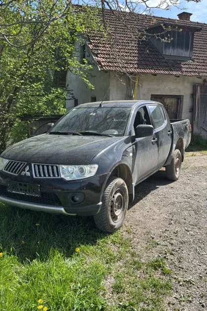 Suche dringend Toyota Hilux oder andere Pick-ups, bitte einfach alles anbieten