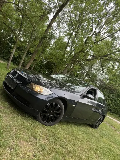 BMW 318i Pickerl neu