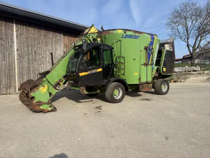 Faresin Leader 1700 Selbstfahrfuttermischwagen