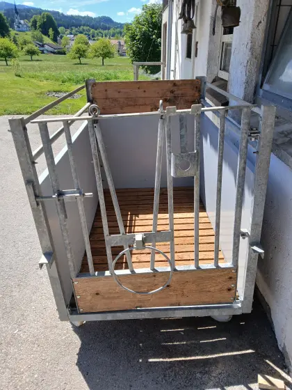 Fahrbare Kälberbox