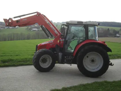 Massey Ferguson 5445 Dyna-4