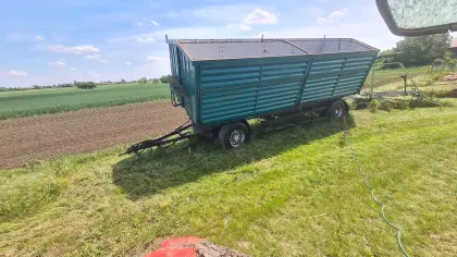 Kögl landwirtschaftlicher 2-Seiten-Kipper 33 m³ Volumen