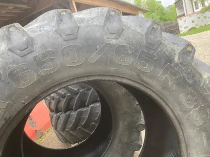 Reifen 650/65R38, 540/65R28