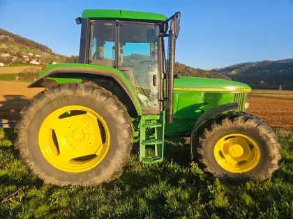 John Deere 6800