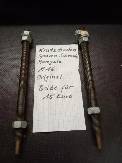 2 Kratzboden-Spannschrauben M16