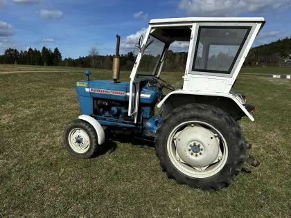 Ford 2000