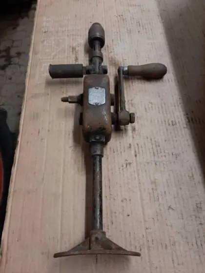 Handbohrmaschine mit 2 Geschwindigkeiten