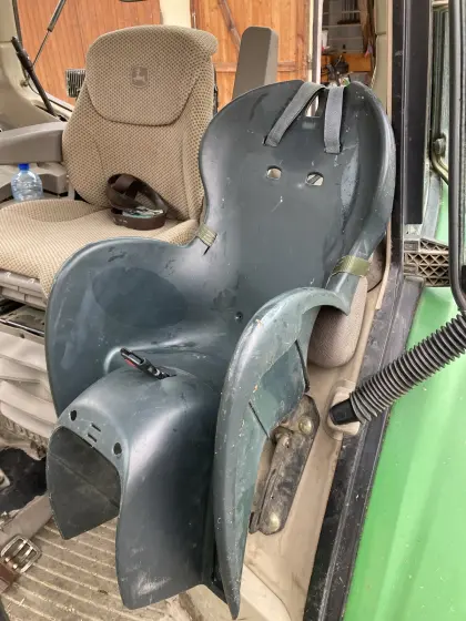Kindersitz John Deere 6000 Serie