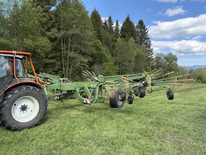 Vierkreisel-Mittelschwader Krone Swadro 1400