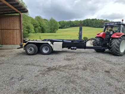 Hakenliftanhänger Abrollcontainer