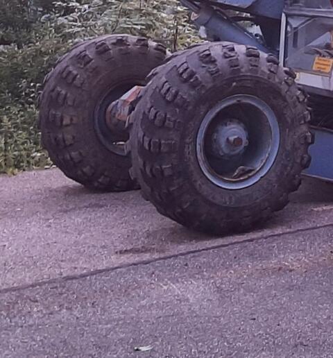 4x Reifen, Schreitbagger, Güllefass, 1.300x530-533, 530/70-21