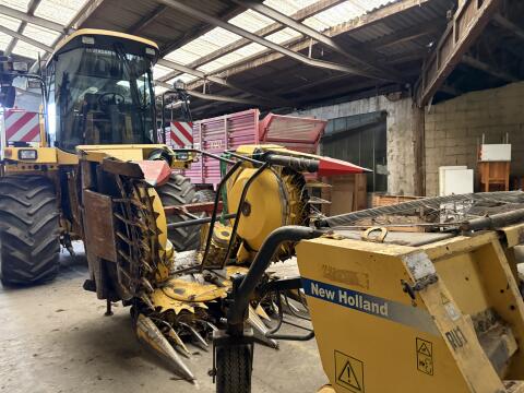 New Holland FX 38, 4WD und Schuitemaker