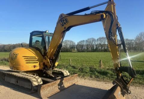 JCB 8,5 t Kurzheckbagger