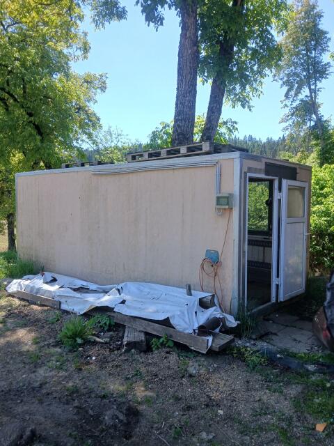 Container