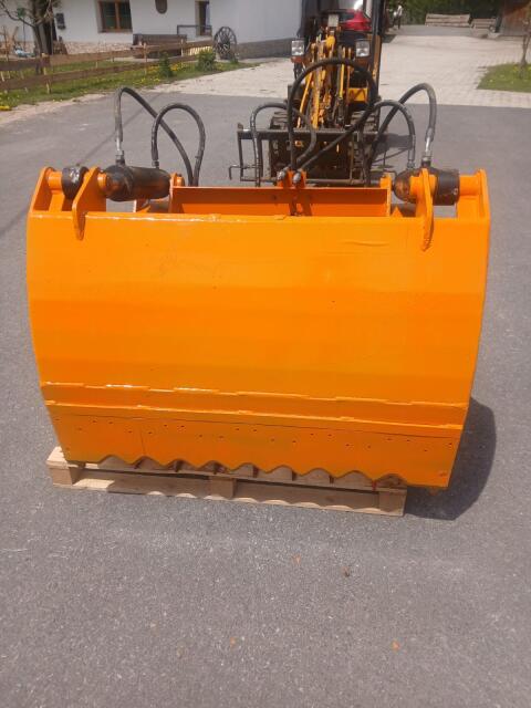 Verkaufe Bressel und Lade Silageschneidzange Typ A S 120