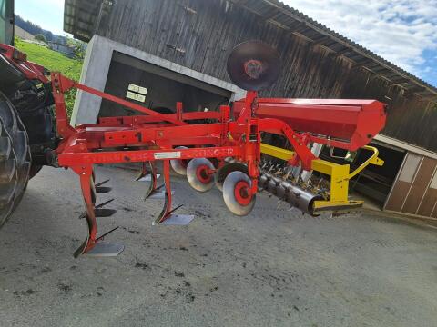 Grubber Pöttinger Synkro 2600