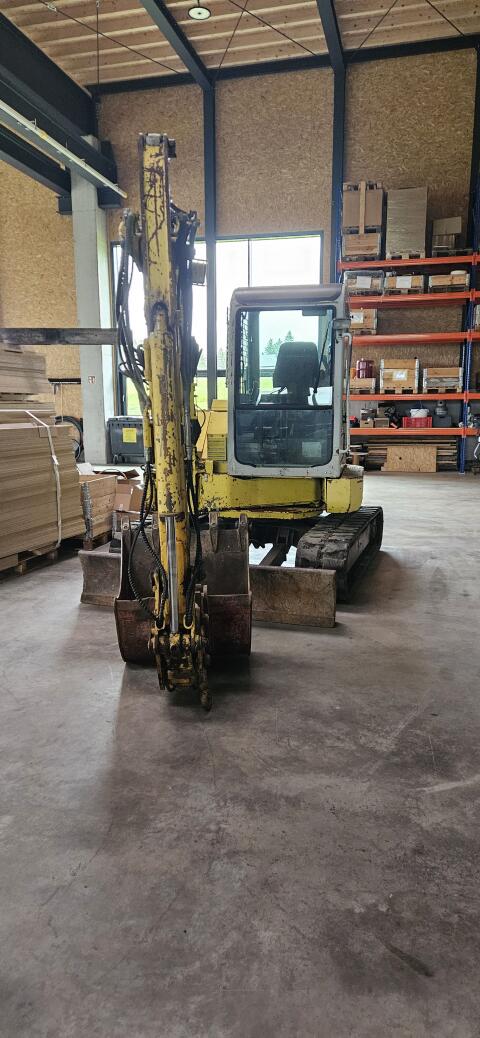 Bagger Takeuchi TB153 FR