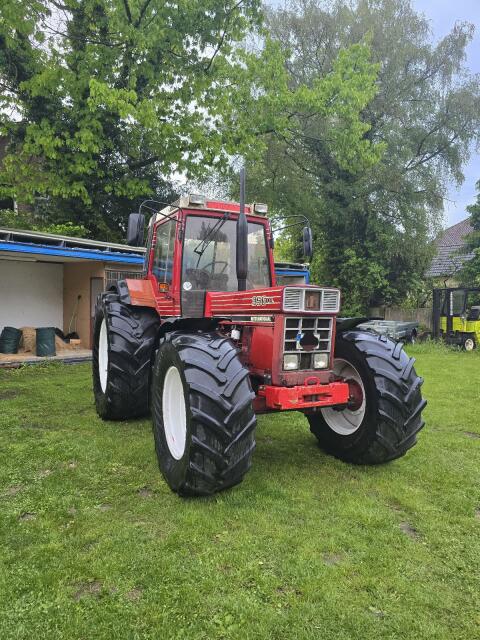 IHC 956 XL