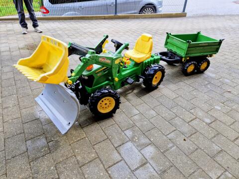 Trettraktor mit Gummireifen, Anhänger, Pflug, Frontlader
