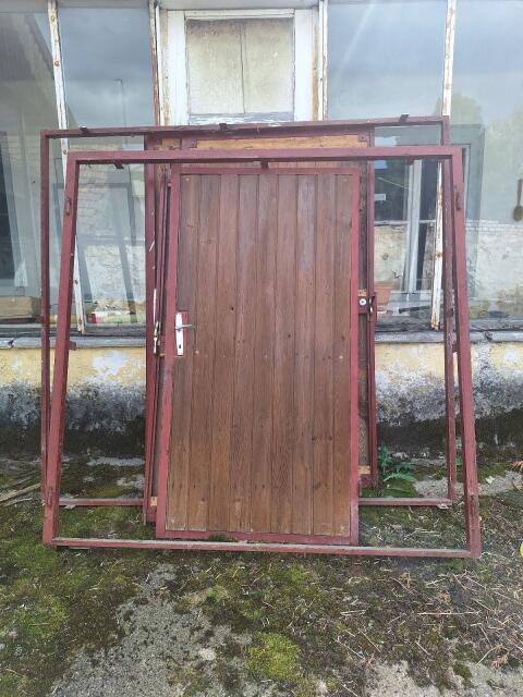 Tor, Innenlichte 200,5 × 203 cm, 211 × 228 cm, pro Tor € 80,-