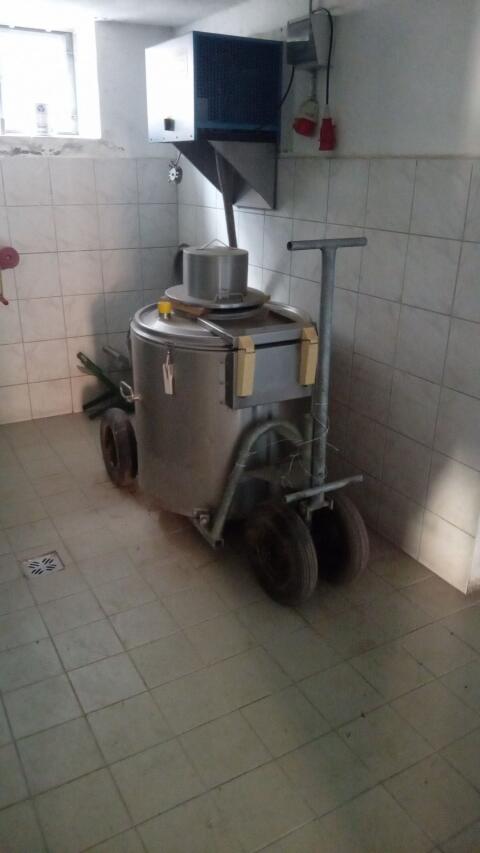 Mobiler Etscheid Milchtank mit Kühlung und Rührwerk