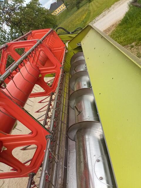 Claas Vario 750