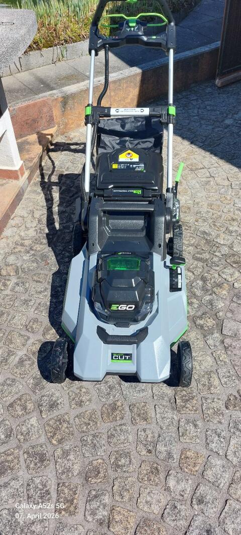 EGO Akku-Rasenmäher LM2130E-SP