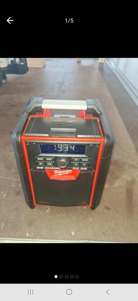 Milwaukee M18 Radio Charger