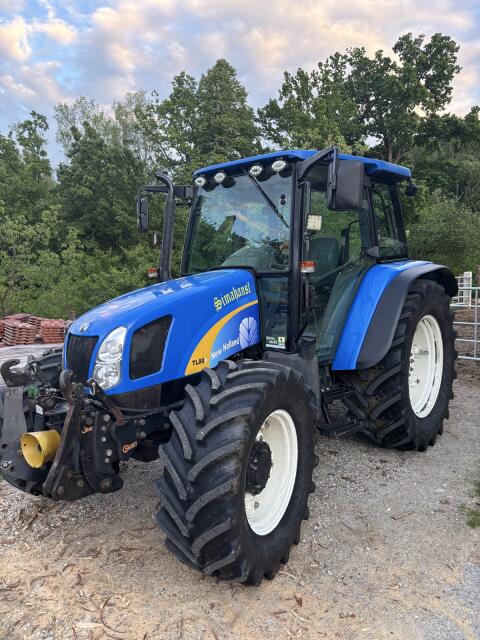 New Holland TL80A