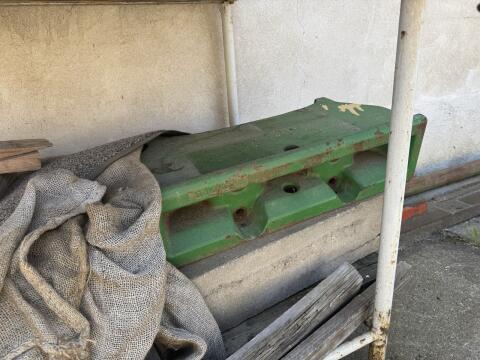 70 kg John Deere Frontgewichteträger
