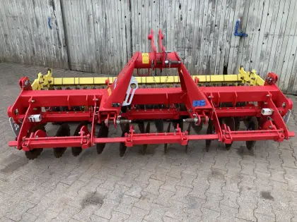Kurzscheibenegge Pöttinger Fox 302 D