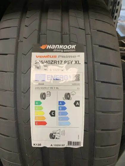 Sommerreifen 245/40ZR17 95Y XL