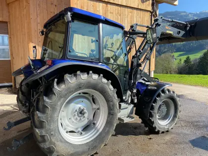 New Holland TL 90