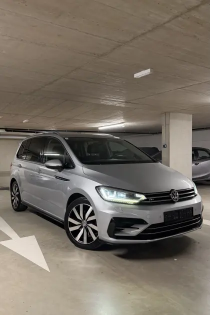 VW Touran 1.6 TDI R-Line