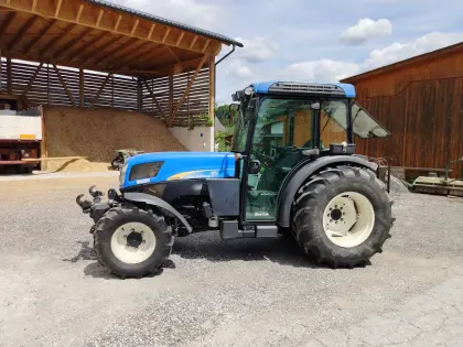 New Holland T4050N