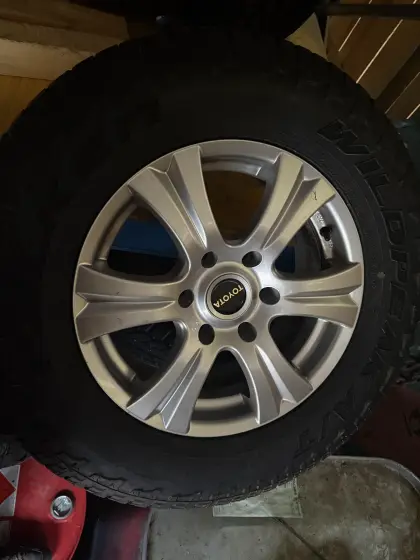 Toyota Felgen 265/65R17