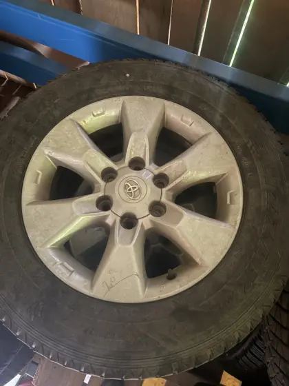Toyota Alufelgen 225/70R17