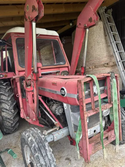 Massey Ferguson Traktor Sattelzugmaschine