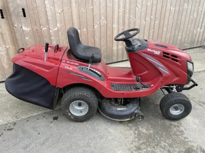 Rasenmähertraktor