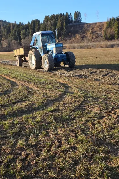 Ford 7710